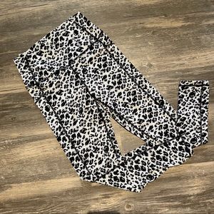 Snow Leopard Pocket Brilliant Hi-Rise 7/8 24" ZYIA